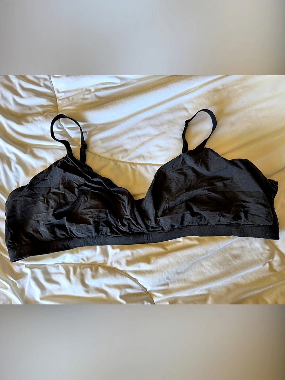 SKIMS Fits Everybody Triangle Bralette Black